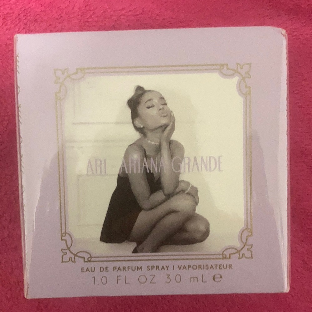 This is a Arianna grande perfume called ari